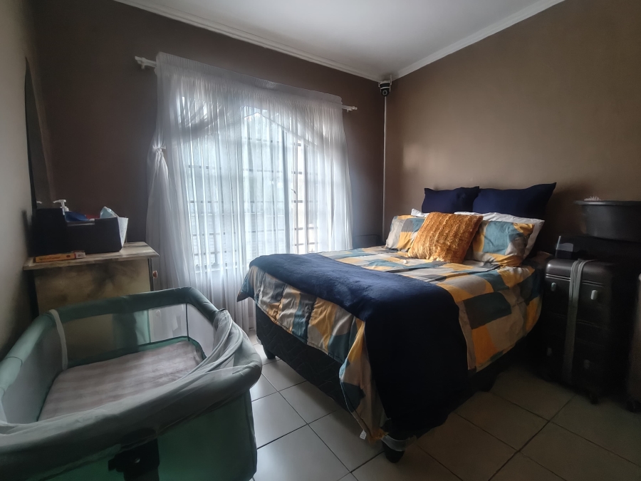 3 Bedroom Property for Sale in Azalea Park North West